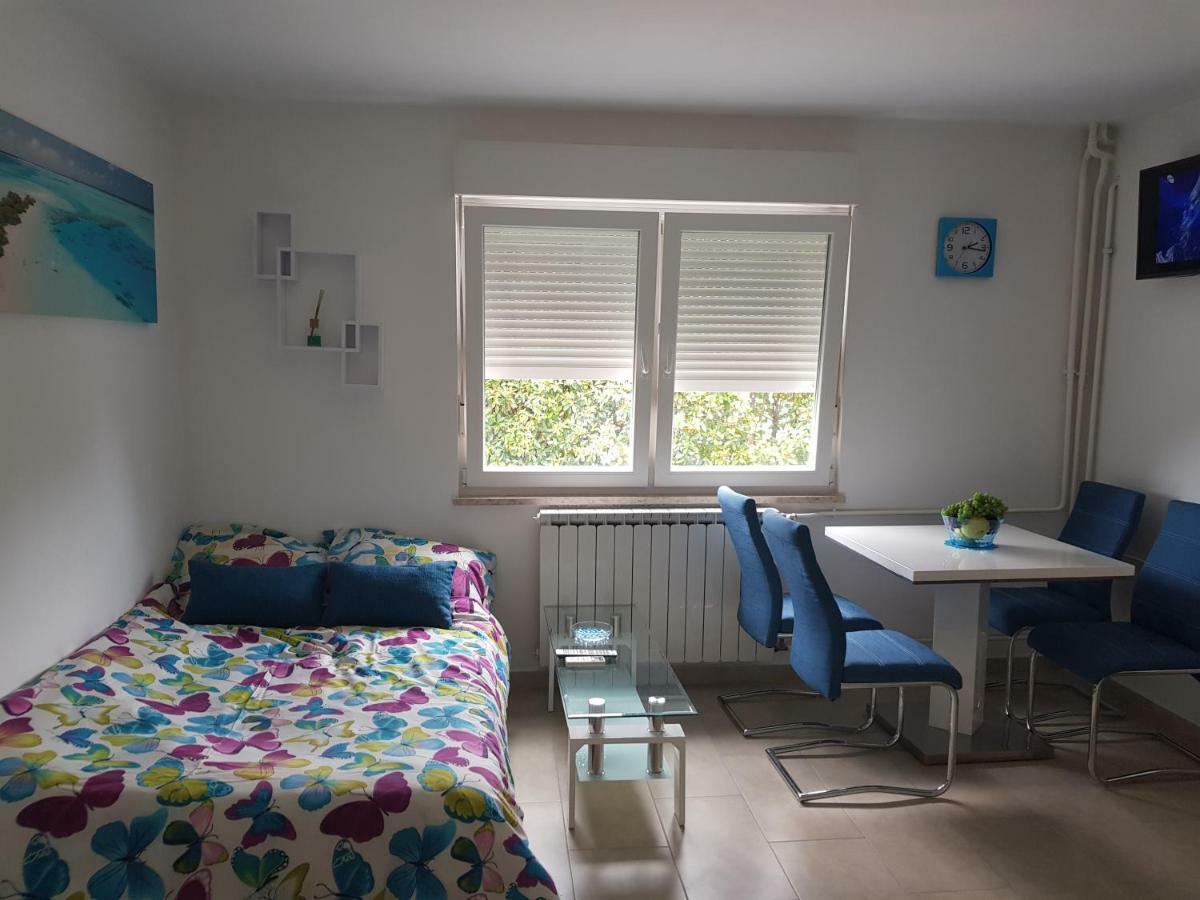 Vigo Apartman Pula Exterior photo