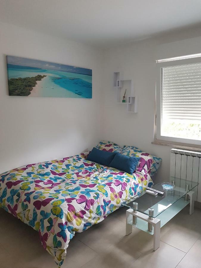 Vigo Apartman Pula Exterior photo